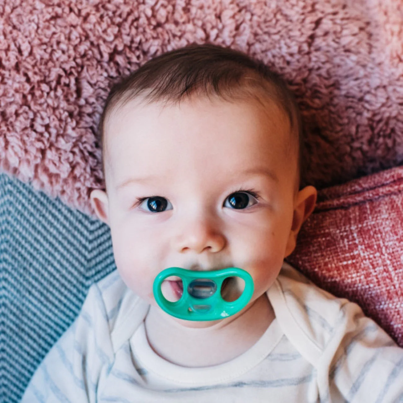 Advanced Sensitive Soothers (6-18M) - Pack of 2 - Image 6