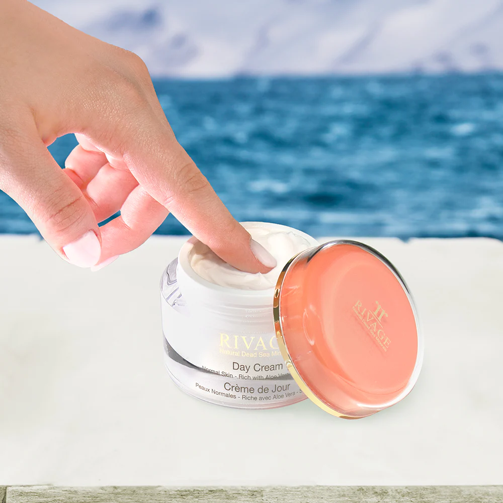 Day Cream with Aloe Vera for Normal Skin – SPF 15 – Jar 50ml - Image 3